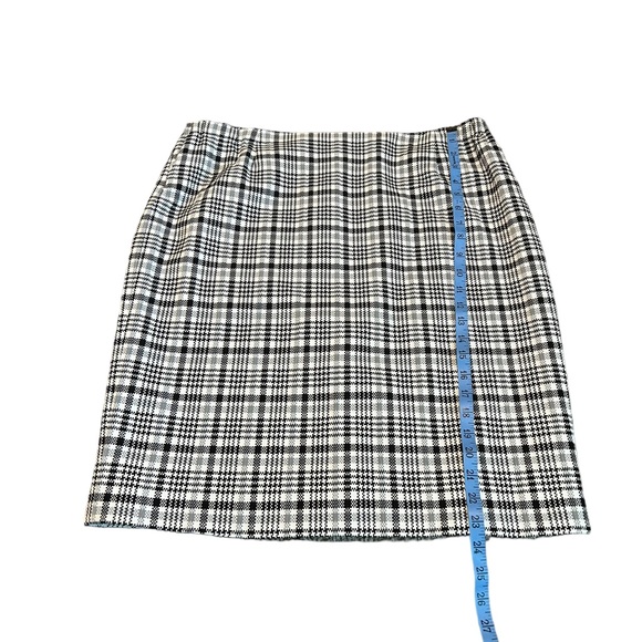 3/$15 ALEX MARIE black and white skirt - Picture 2 of 5